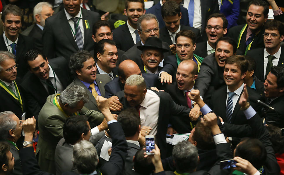 Tiririca foi mais um que traiu Lula e Dilma