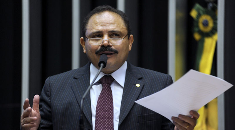 Deputado Waldir Maranhão tem nas mãos impeachment de Temer