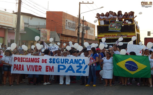 Paróquia de São Francisco realizou manifesto contra a violência em Timon