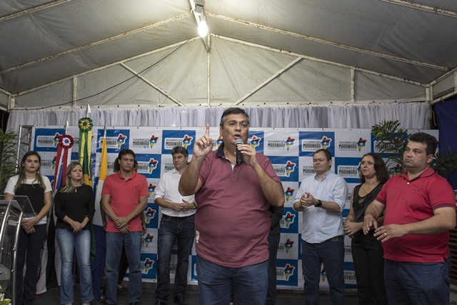 Flavio Dino inaugura CRAS e CREAS e promete voltar a Timon para entrega de escola em tempo integral