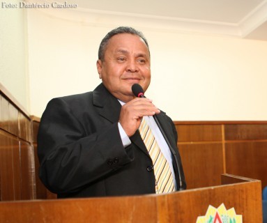 Vereador de Timon desiste de candidatura e lança irmã como candidata