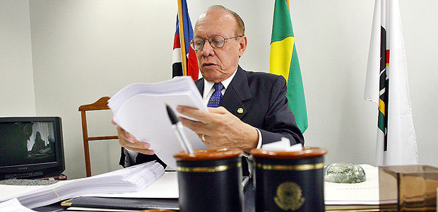 Senador João Alberto foi com os outros