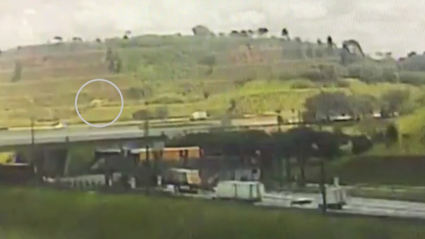 Câmeras filmam o exato momento em que caiu o o helicóptero do jornalista Ricardo Boechat