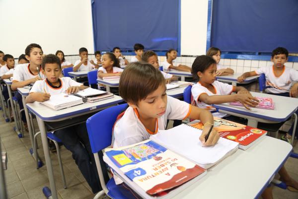 Eleição para diretores das escolas da rede municipal acontece nesta quarta (27); Saiba quem pode votar