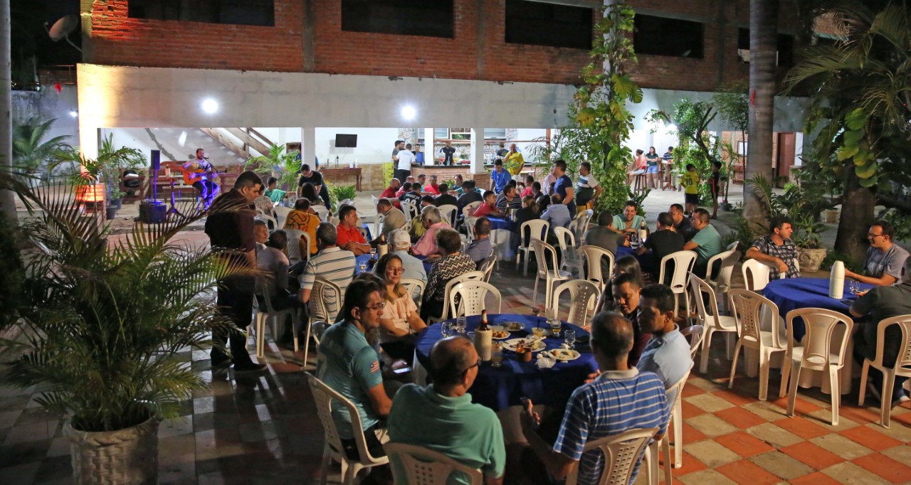 Veja fotos: Convidados prestigiaram mais uma festa de confraternização do site eliaslacerda.com