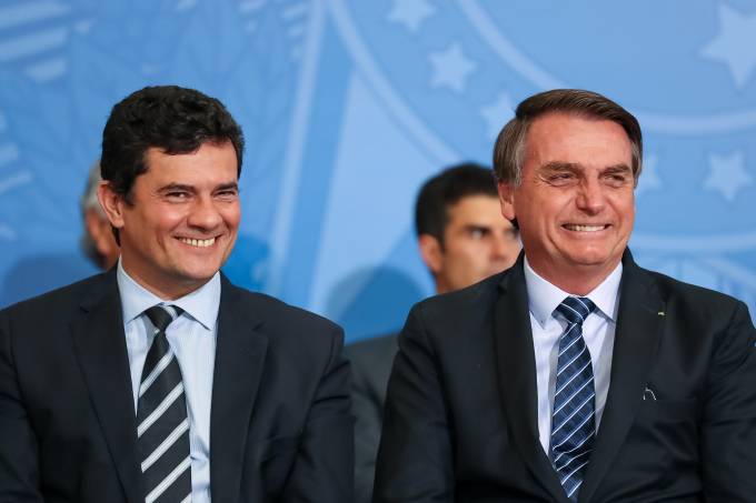 Bolsonaro confirma que tem plano para Sérgio Moro ser seu vice em 2022