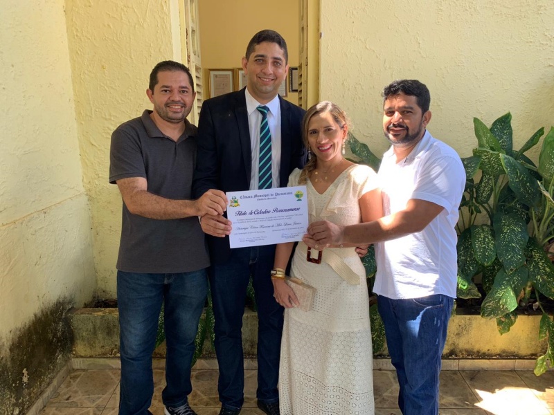 Parentes, amigos e políticos prestigiam solenidade que homenageou Henrique Júnior em Parnarama