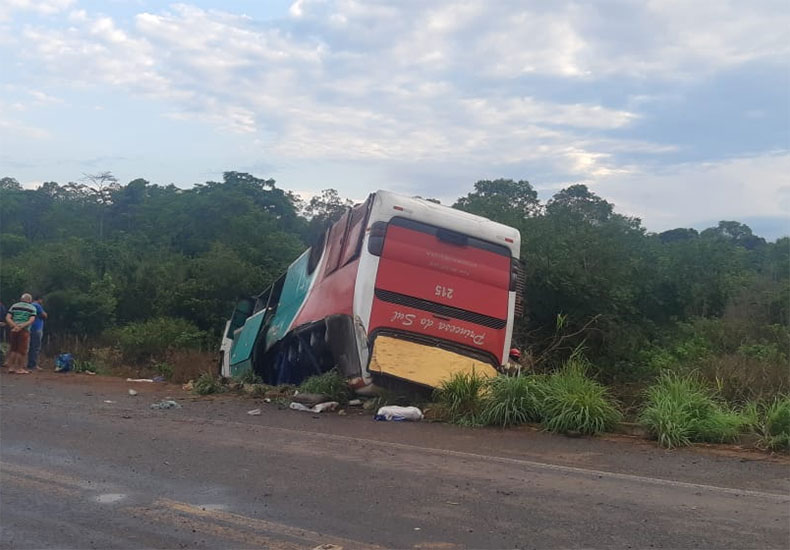 Áudios mostram desespero com acidente de ônibus onde morreram duas mulheres no interior do Piauí