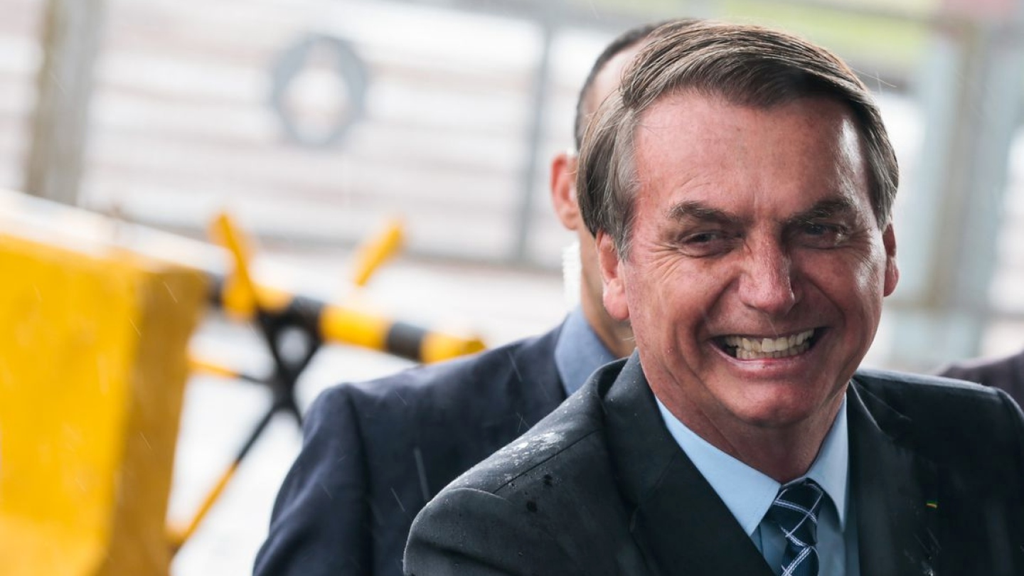 Pesquisa Data Folha: Aprovação do governo Bolsonaro está em 30%, rejeição dele parou de crescer e 43% não acredita no que o presidente diz