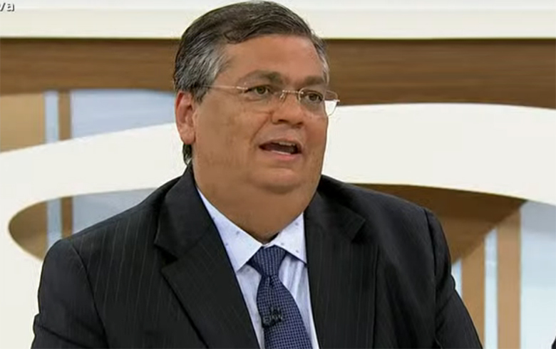 Primeiro governador do Brasil a pagar o 13º, Flávio Dino anuncia que vai antecipar o salário de dezembro