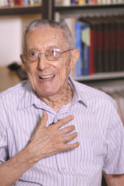Morre aos 93 anos o escritor piauiense Assis Brasil