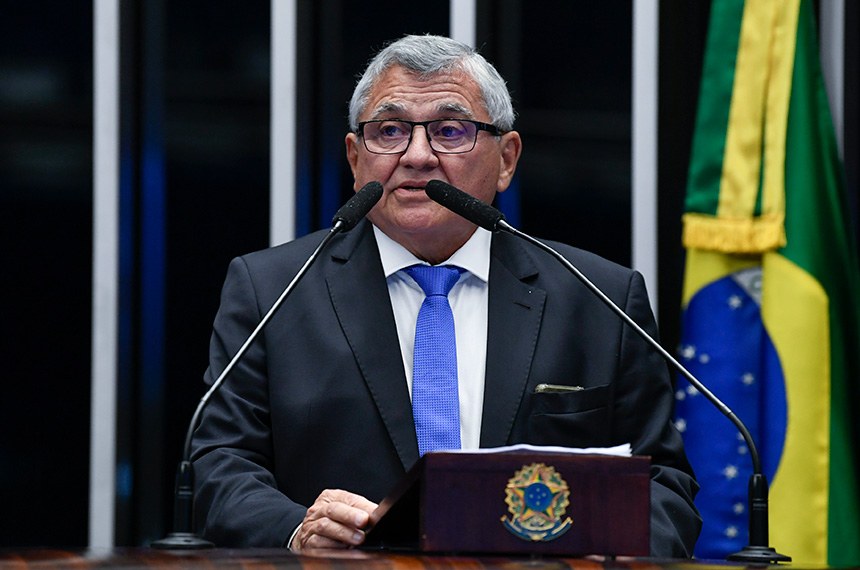 Senador Weverton Rocha se licencia do senado e suplente assume