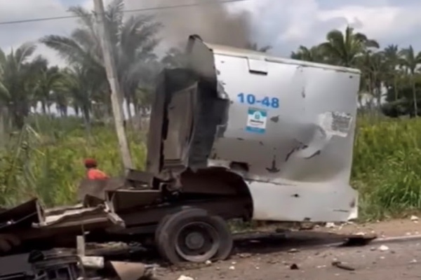 Com vídeo: Bandidos explodem carro forte na BR 135, no interior do Maranhão e levam o dinheiro