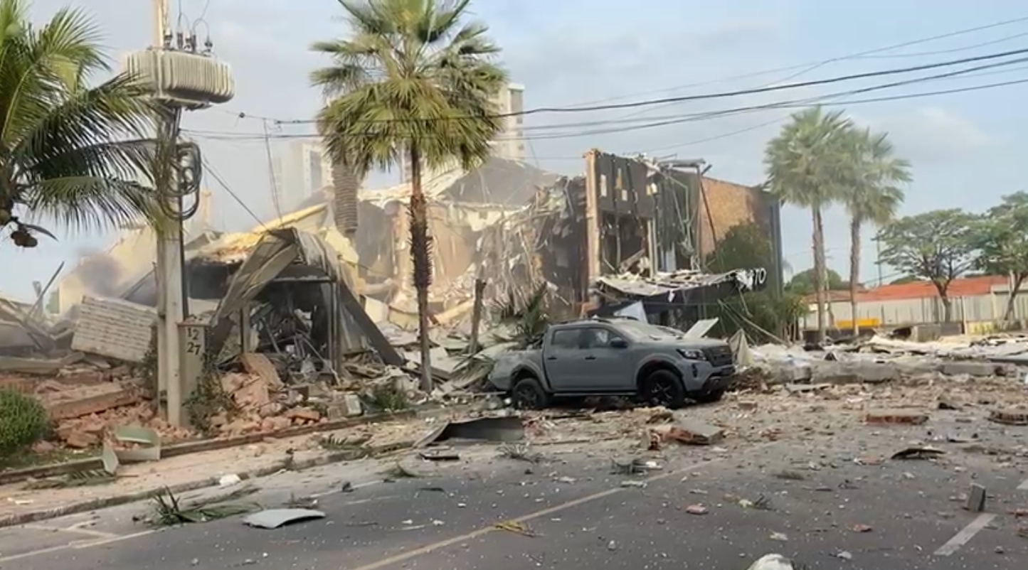 Veja vídeo: Restaurante explode perto do Coco Bambu em Teresina