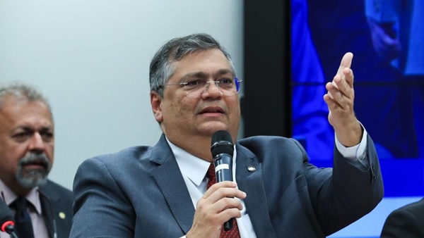 Assista sem cortes a elogiada participação de Flávio Dino na CCJ da Câmara Federal