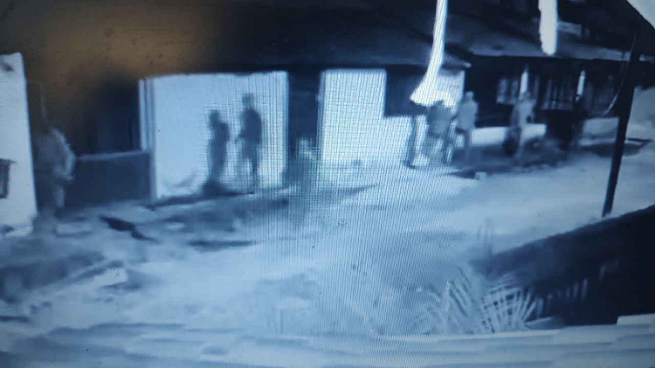 Veja aos vídeos: Criminosos atacam casas em bando em Timon e polícia militar é chamada