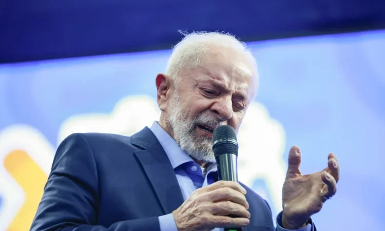 Pesquisa DataFolha mostra Lula na frente em todos os cenários