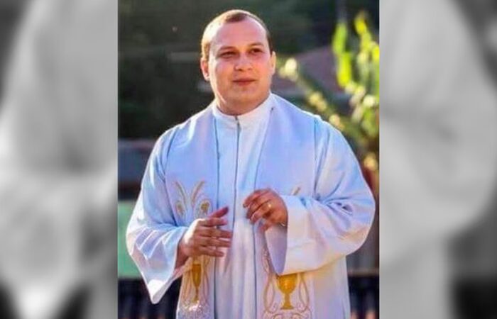 Saiba quem é o padre bêbado que causou tumulto em posto de combustível