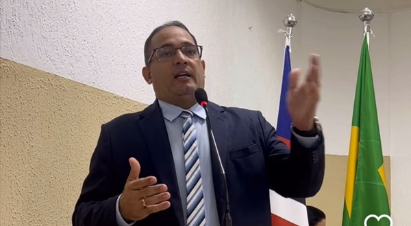 Vereador Márcio Sá exalta prefeito Rafael e primeira-dama Dra Gisele pelo programa  Cuidar para Crescer