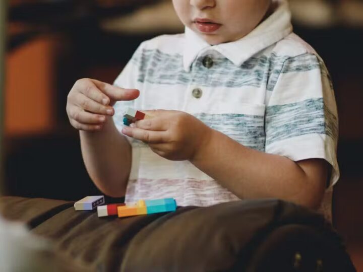 Proposta de aposentadoria para pais de autistas está na Câmara Federal