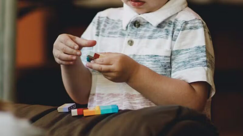 Proposta de aposentadoria para pais de autistas está na Câmara Federal