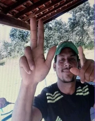 Acusado de matar delegado se entrega a polícia em Caxias